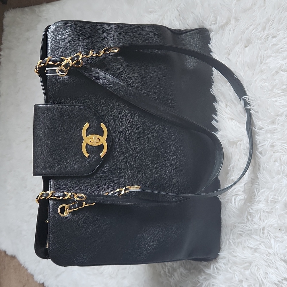 Chanel caviar supermodel vintage tote